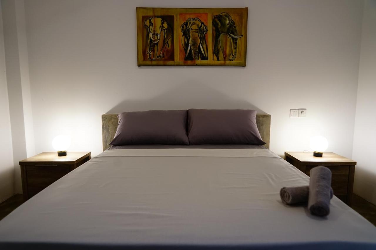 Island Life Hotel Negombo Buitenkant foto